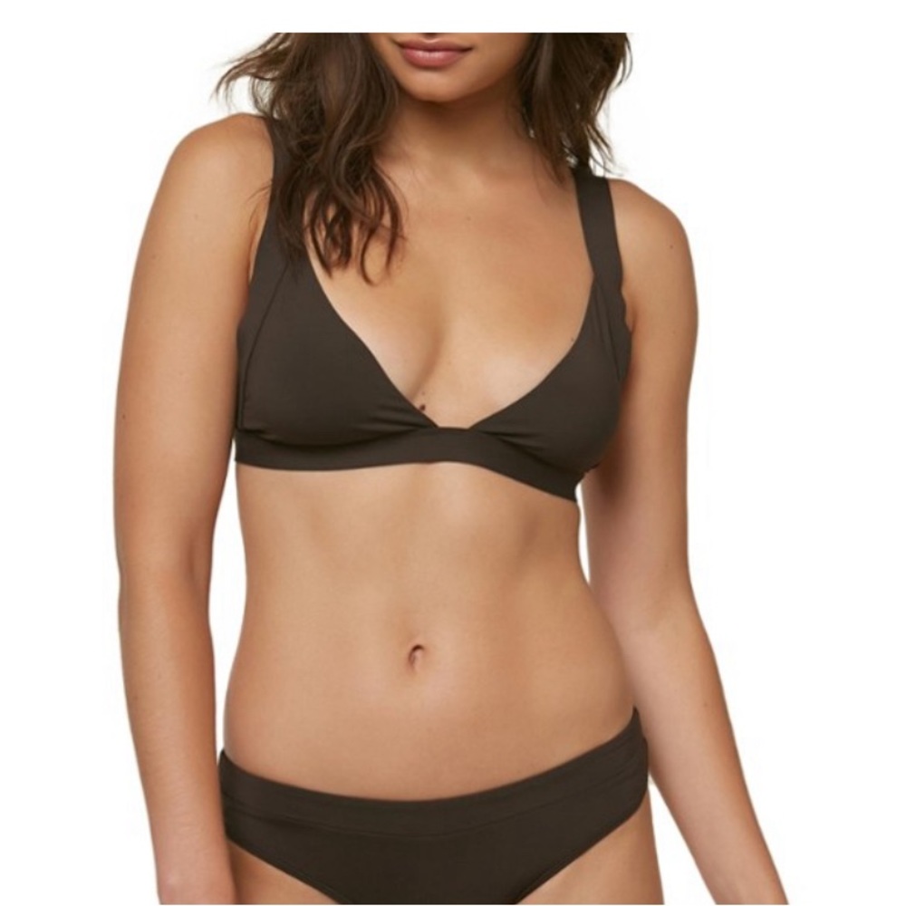 NWT!! O’Neill Saltwater Triangle Banded bikini top. Black, size Large